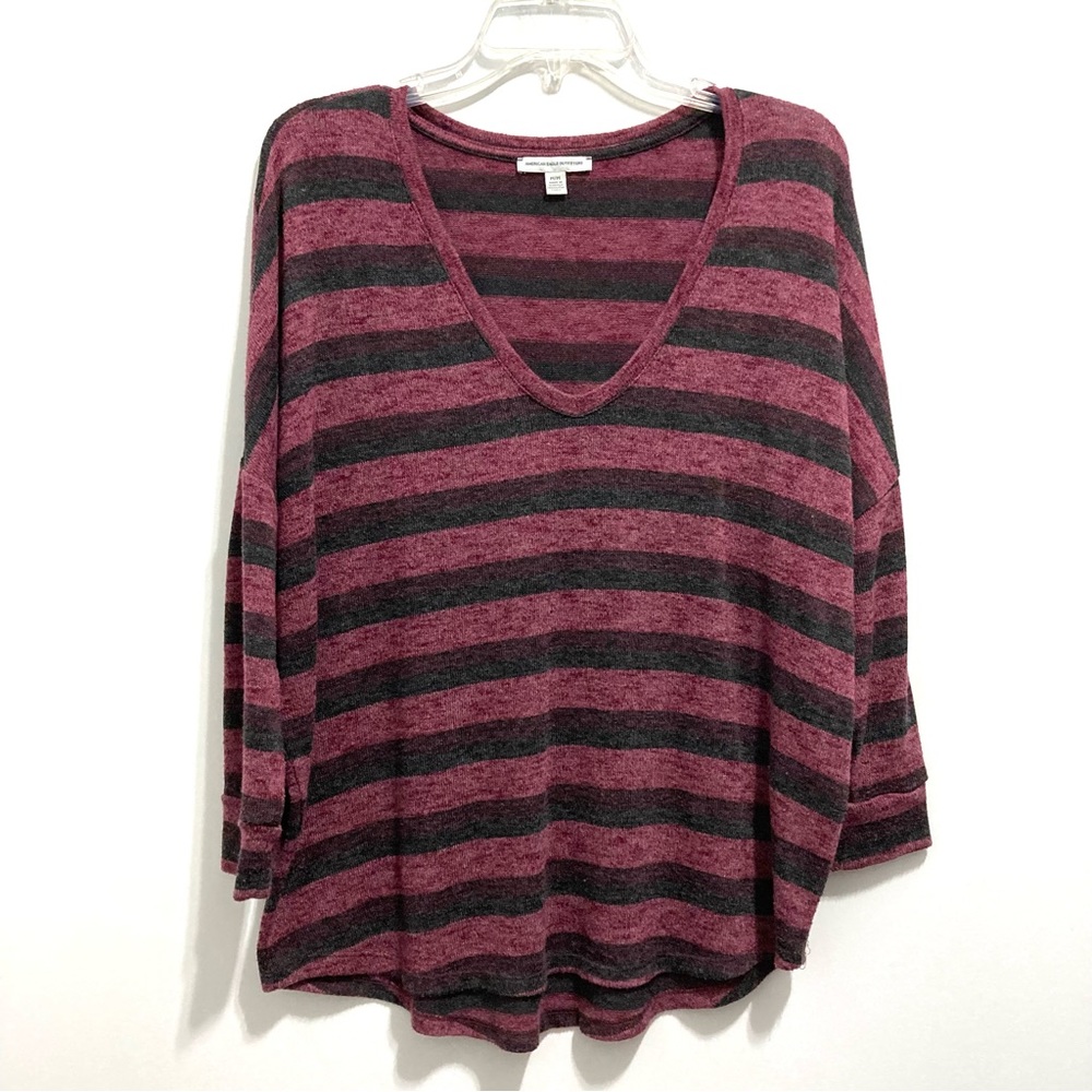 American Eagle Women’s Striped Maroon Burgundy Cranberry V-Neck Sweater